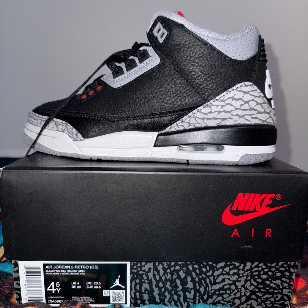 Nike Air Jordan 3 Retro Black and Gray Shoes